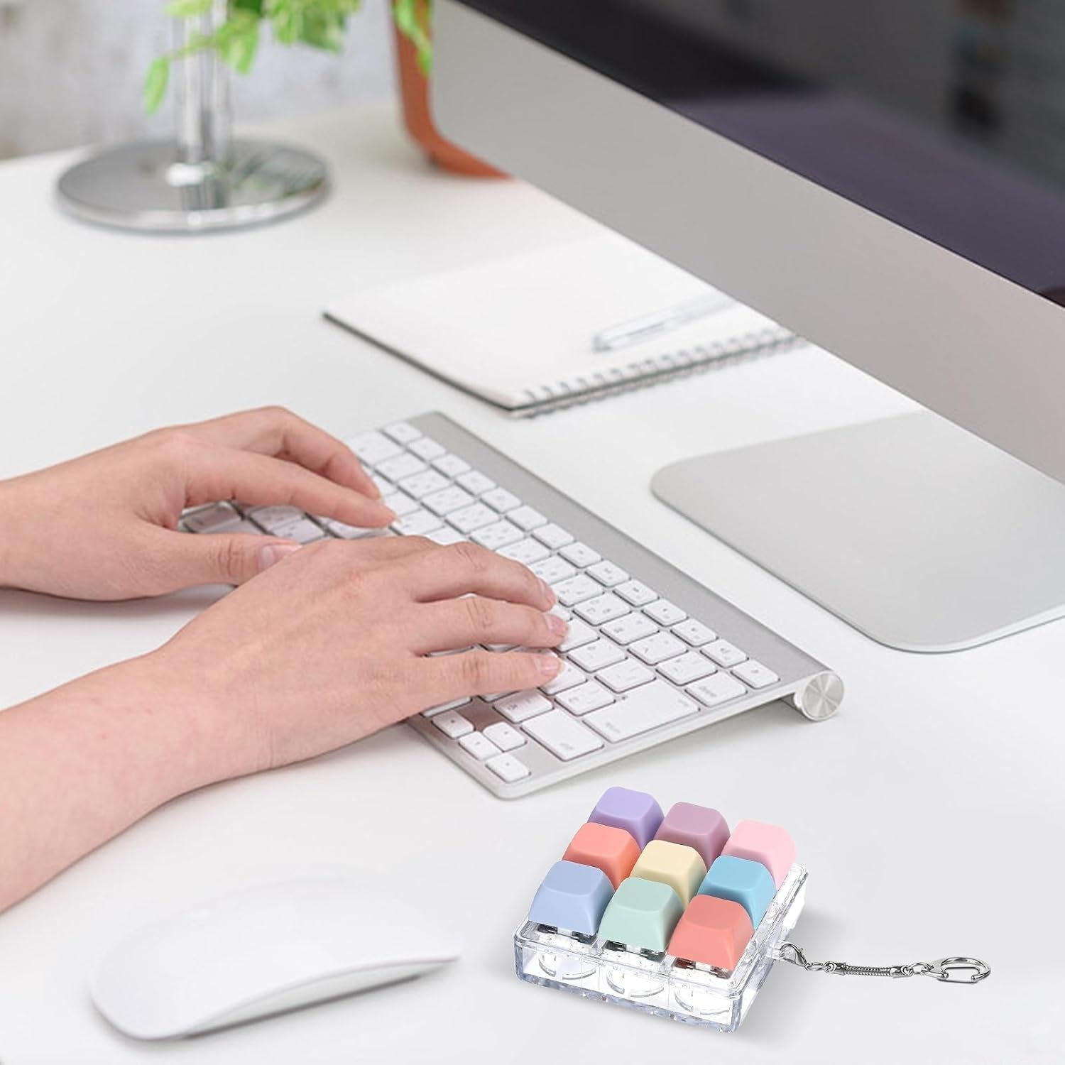 Keyboard Fidget Toy, Fidget Clicker Keychain Stress Relief Button Toy for Adults, Colorful Macaron Stress Relief Gifts for Stress Relief and Pass Time